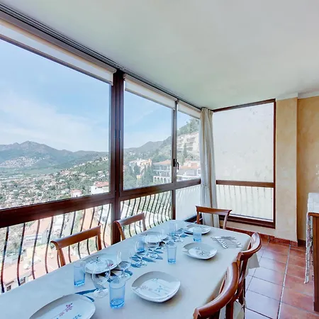 Beautiful With View * Montjoi